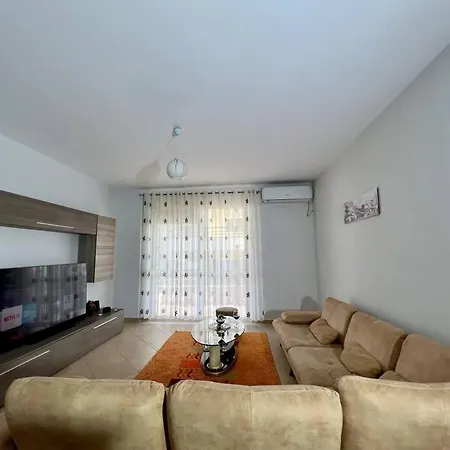 Noah 2 Bedrooms With Free Parking 50 M From Center *