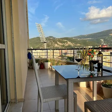 Noah 2 Bedrooms With Free Parking 50 M From Center Apartment *