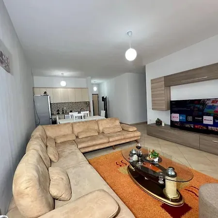 Noah 2 Bedrooms With Free Parking 50 M From Center Apartment Vlore