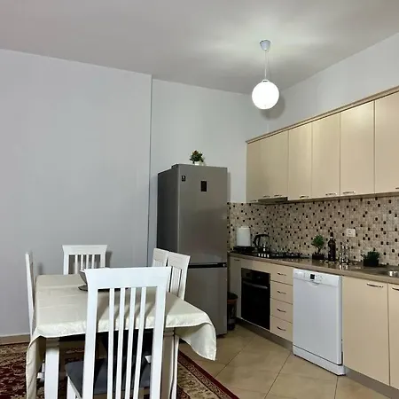 Noah 2 Bedrooms With Free Parking 50 M From Center *