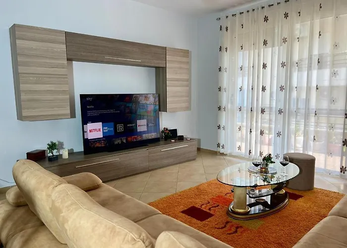 Noah 2 Bedrooms With Free Parking 50 M From Center *