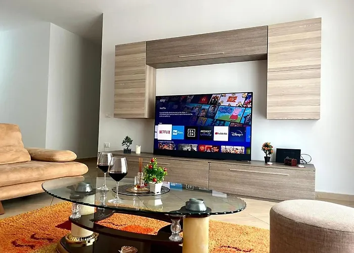 Noah 2 Bedrooms With Free Parking 50 M From Center